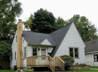 918 Dickinson St SE, Grand Rapids, MI