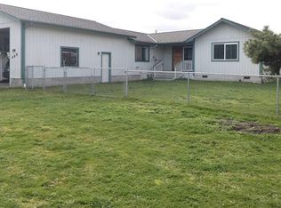 464 E Silberhorn Rd, Sequim, WA 98382