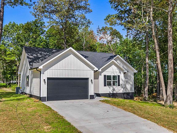 3rd image of 73 Ivey Dr