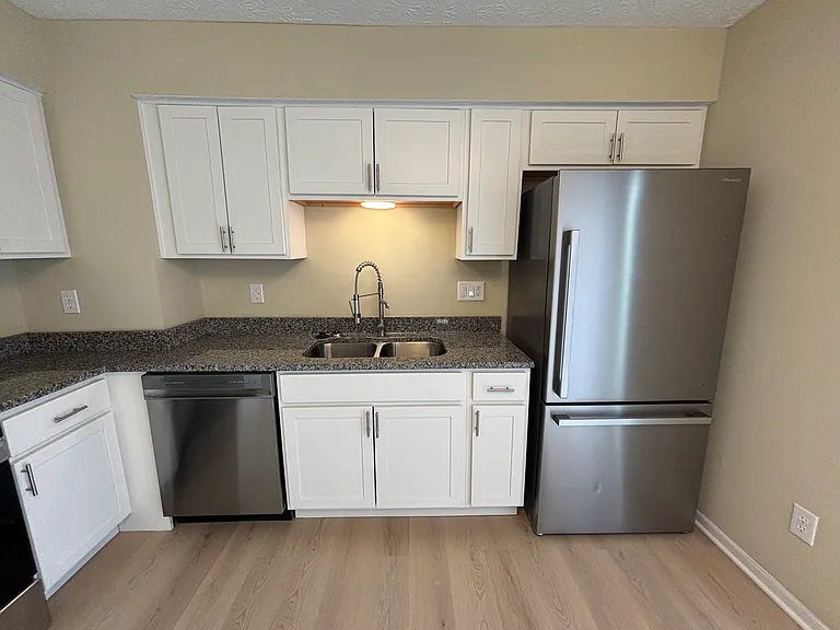 1891 Stoneview Ct — Photo 7