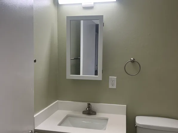 2124 90th Ave, Oakland, CA