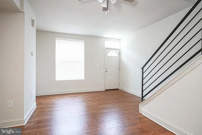 4 bed, 1120 sqft, $1,950 — Photo 4