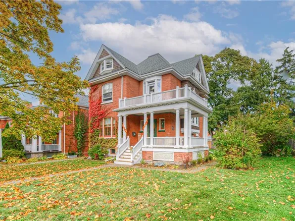 543 Queenston Rd, Cambridge, ON N3H 3J9