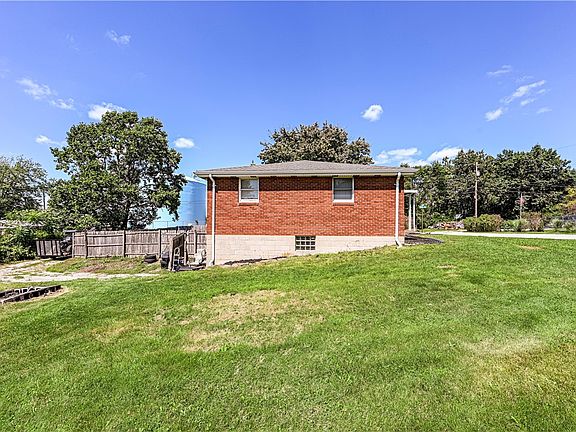 5th image of 100 Beaver Ct