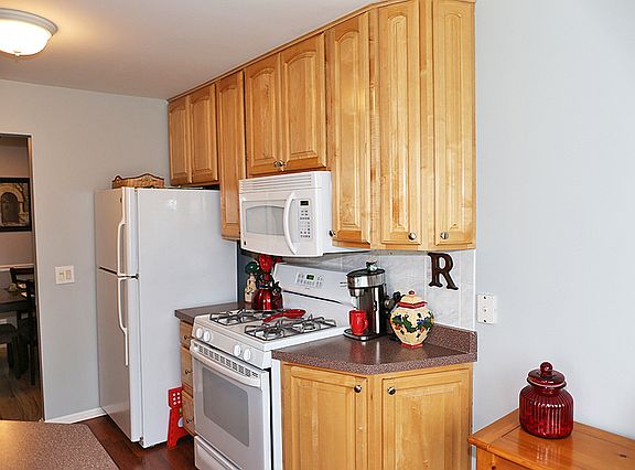 5th image of 284 Pembridge Ln Unit D1