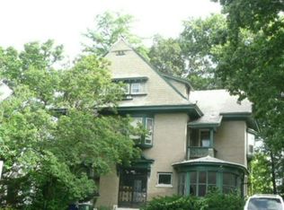 5959 W Cabanne Pl, Saint Louis, MO 63112