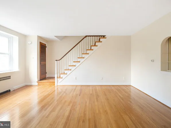 231 Saint Laurence Rd, Upper Darby, PA 19082