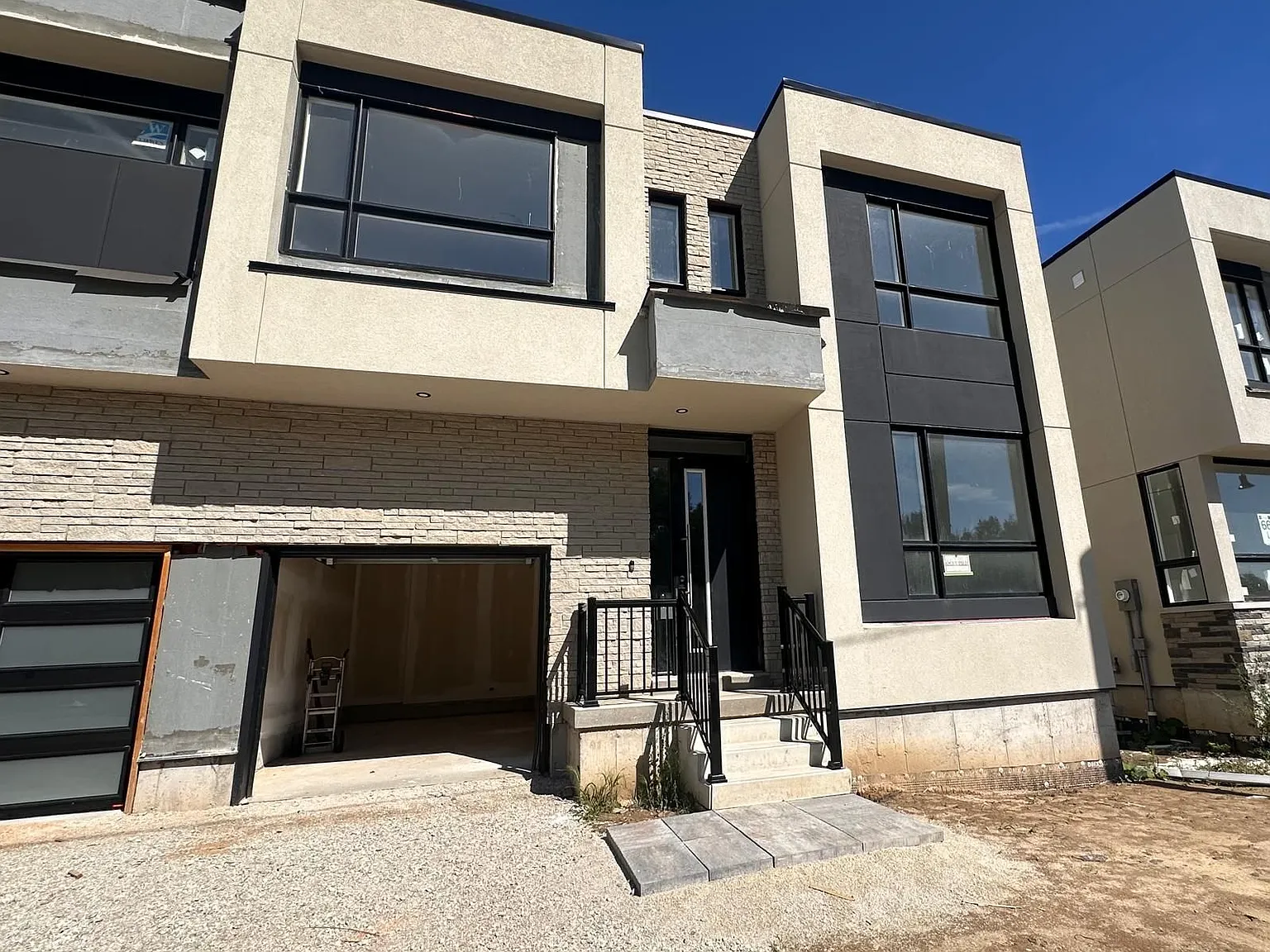 5 bed, $3,500 — Photo 1