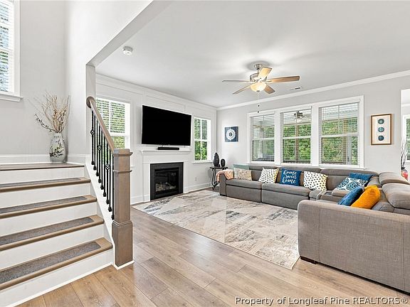4th image of 111 Kensington Dr