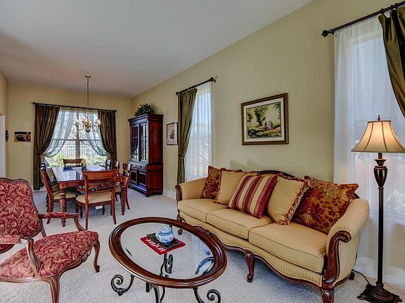 4th image of 5791 Capilano Dr