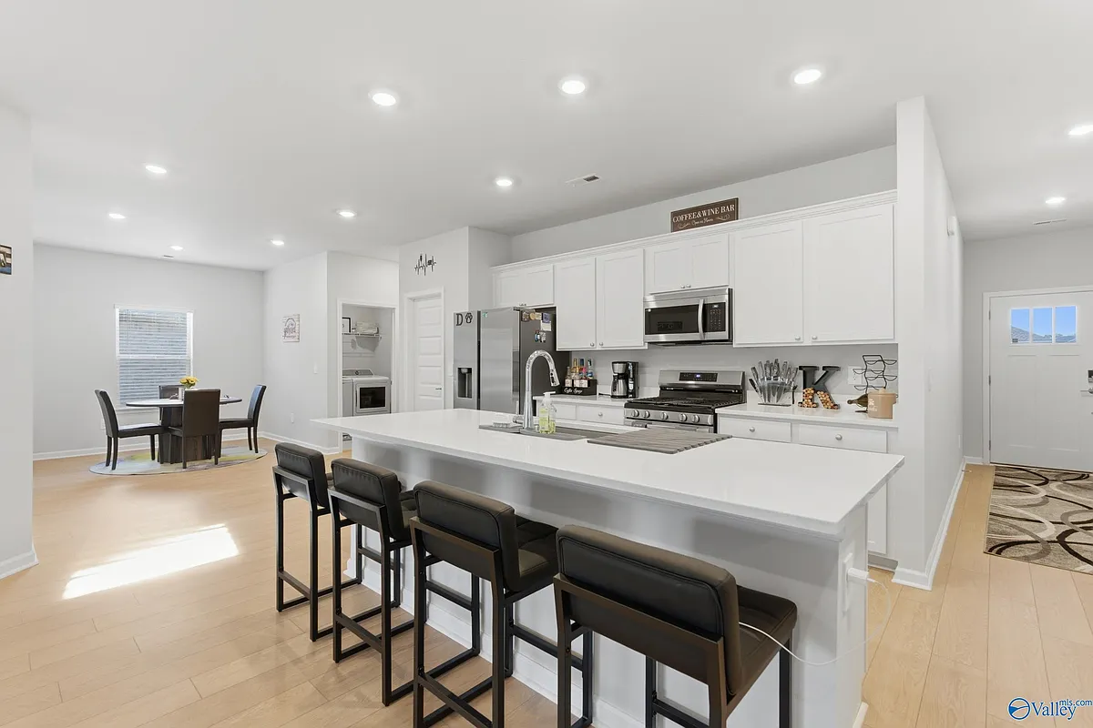Building Photo - 17884 Longleaf Dr