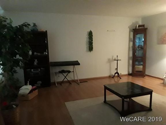 3rd image of 2905 Makley Dr