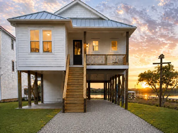 (undisclosed Address), Bolivia, NC 28422