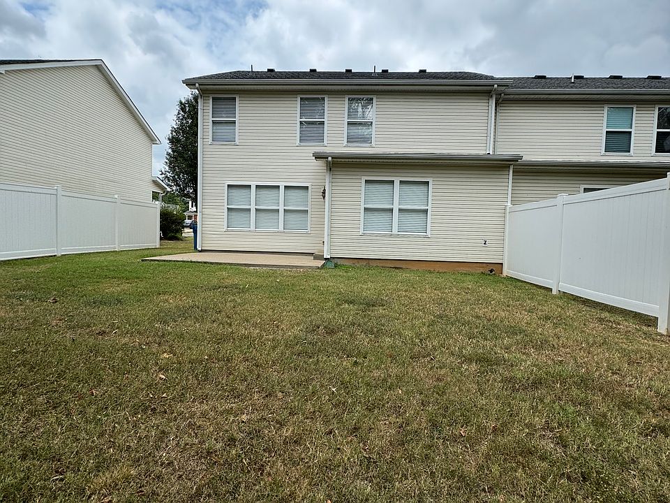 2nd image of 704 Mill Springs Dr