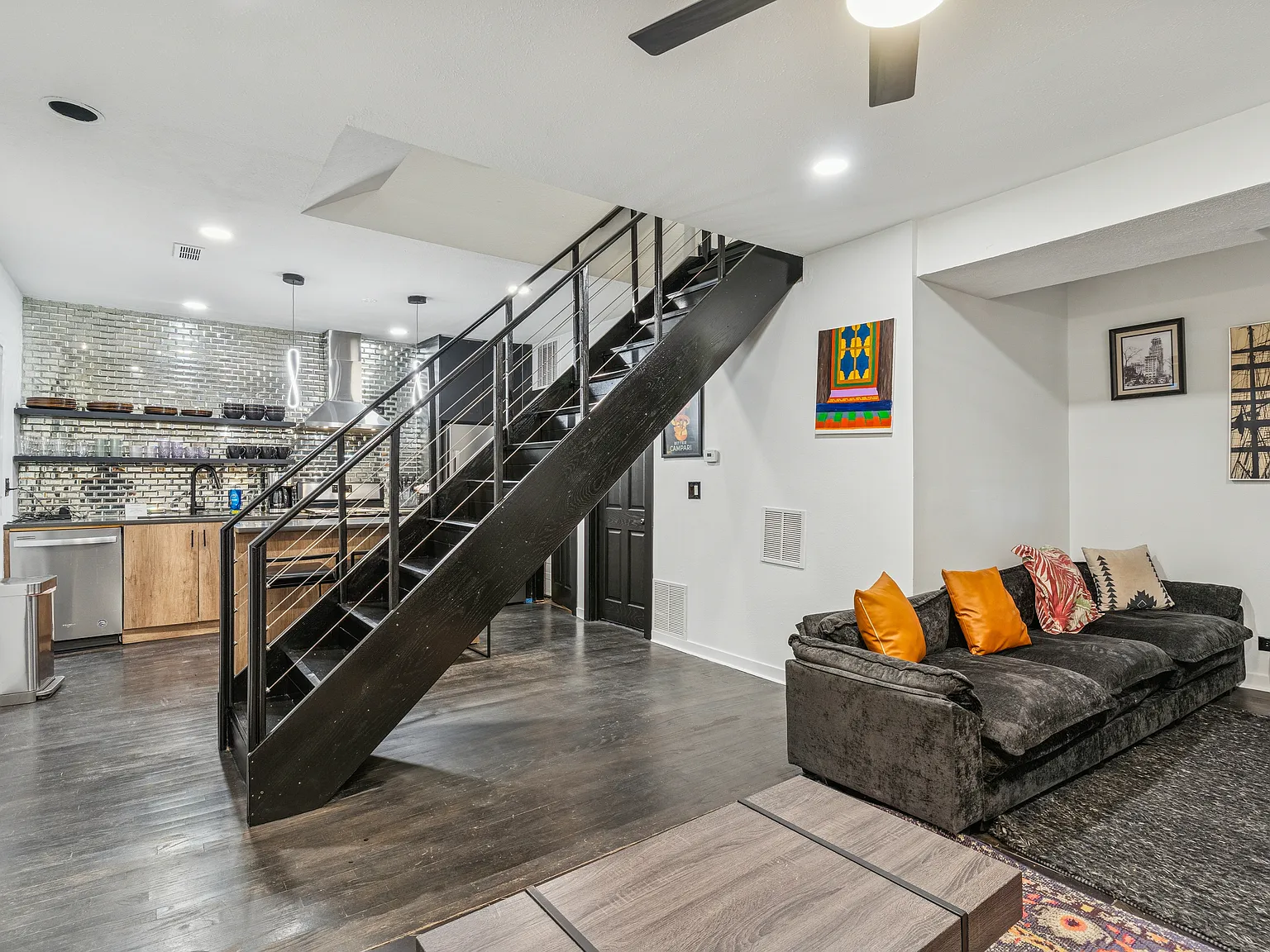 2 bed, 1750 sqft, $3,250 — Photo 2