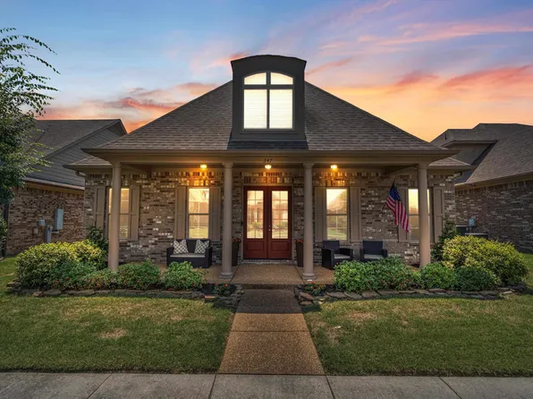 347 Dogwood Valley Dr, Collierville, TN 38017