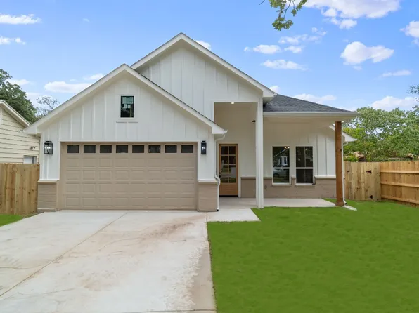 3104 Huron Trl, Lake Worth, TX 76135
