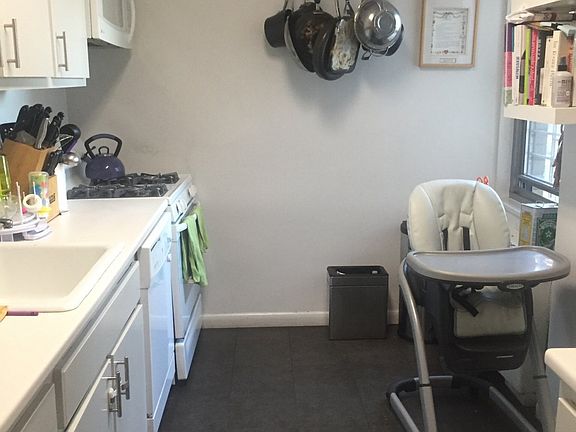 2nd image of 200 E 64th St APT 24C