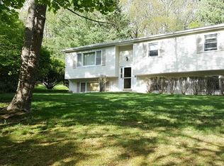 32 Regina Rd, Airmont, NY 10952