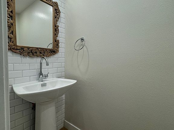 Half bathroom on the first floor