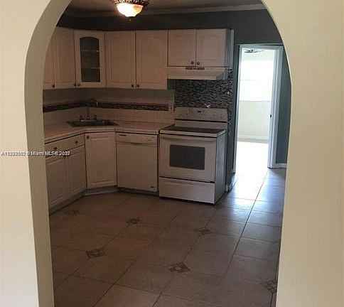 2nd image of 1518 Northwest Blvd #101