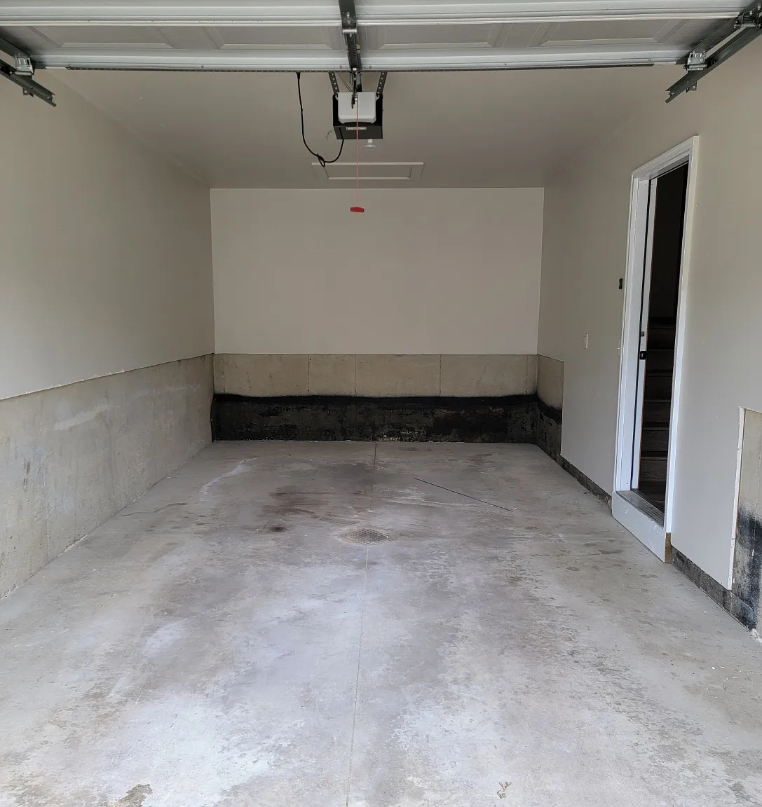3 bed, 1940 sqft, $2,200 — Photo 2