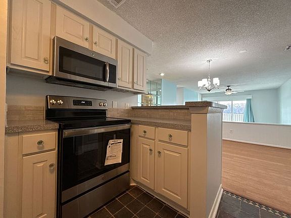4th image of 7332 Lakefront Dr Unit 7
