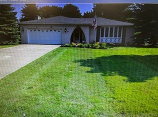 75 Brookedge Rd, Depew, NY 14043