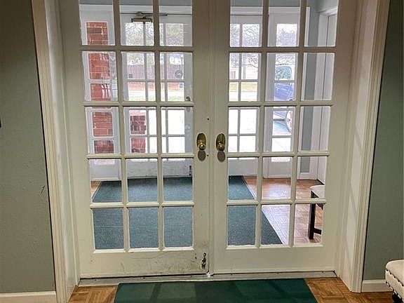 2nd image of 4710 Glendale Ave APT 101