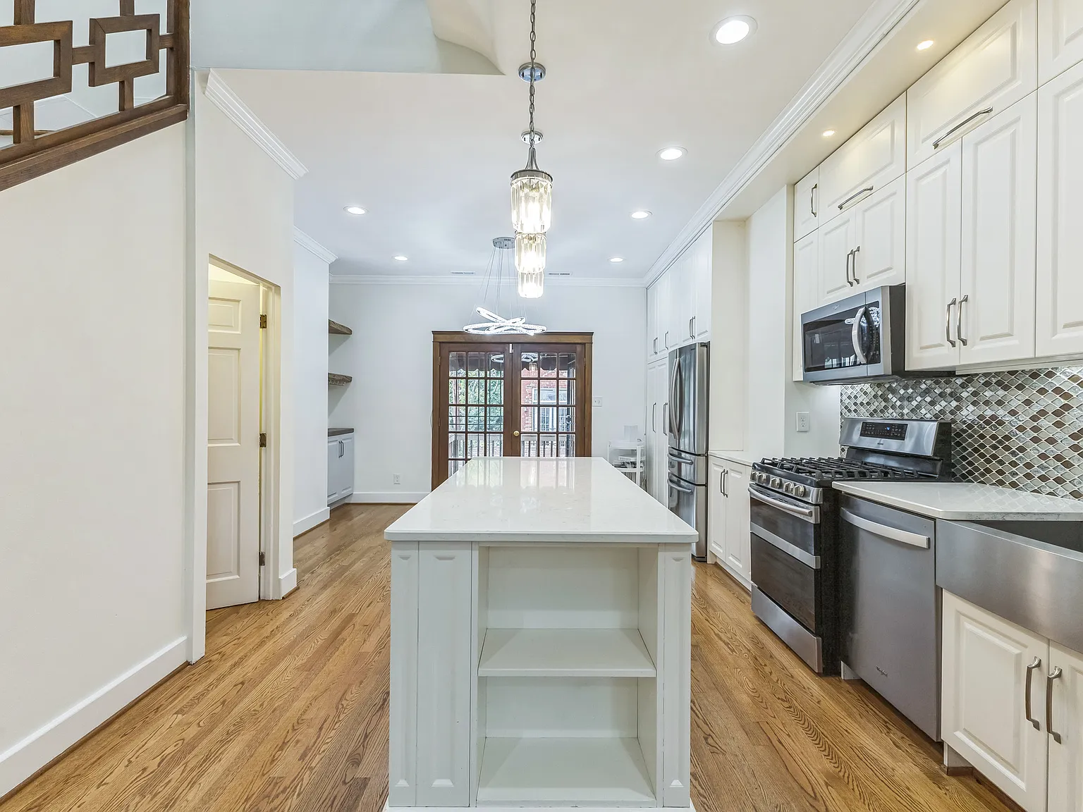 16 N Carolina Ave SE — Photo 4