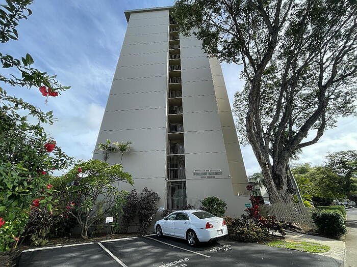 1st image of 1550 Punahou St #711