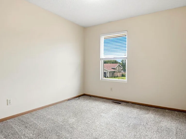 7304 SW 24th Ter — Photo 14