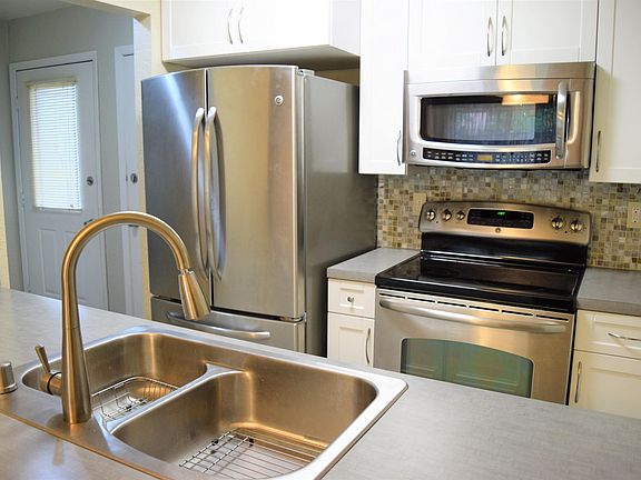 2nd image of 12261 Lake St #B-3