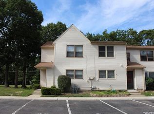 32 Pin Oak Ln, Little Egg Harbor, NJ 08087