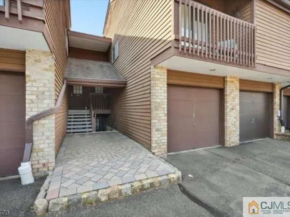 13 Meadowview Dr #1405, Annandale, NJ 08801
