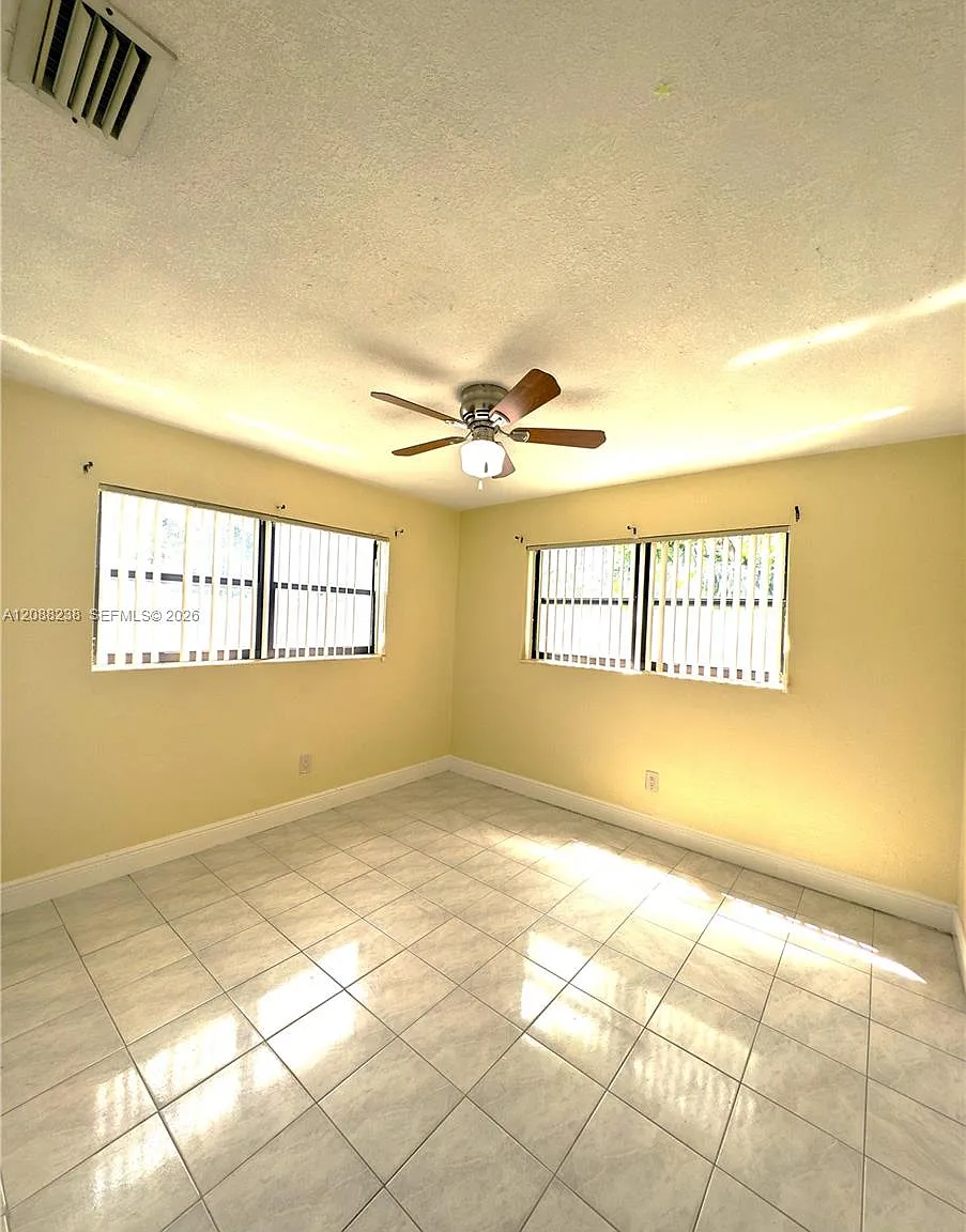 SW 25th St, Miramar — Photo 4