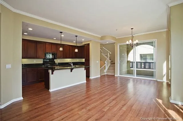 840 Almond Rd — Photo 4