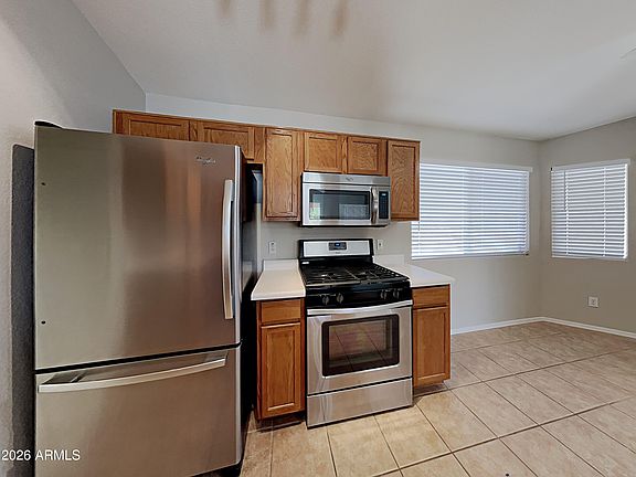 4th image of 16243 W JEFFERSON Street