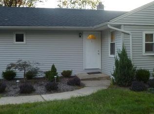 7 Barnett Rd E, Monroe, NY 10950