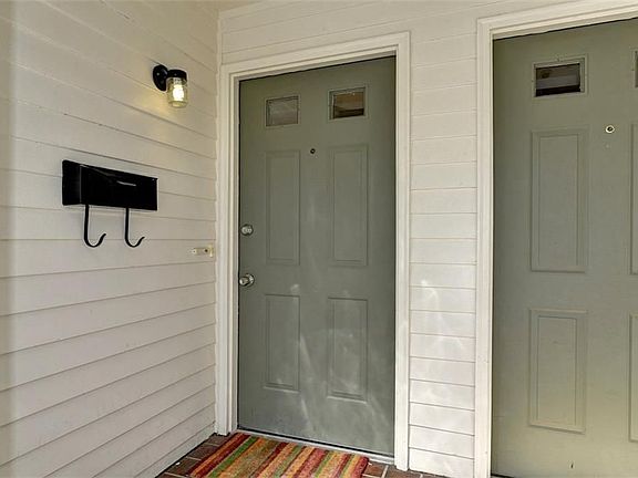 3rd image of 208 University Ave #1