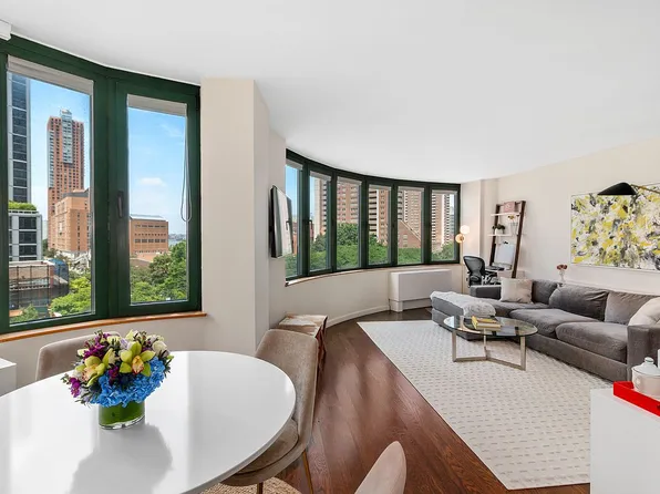 295 Greenwich St APT 7G, New York, NY 10007