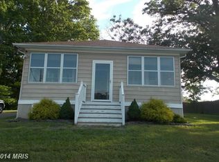 16 Sunset Dr, Edgewater, MD 21037