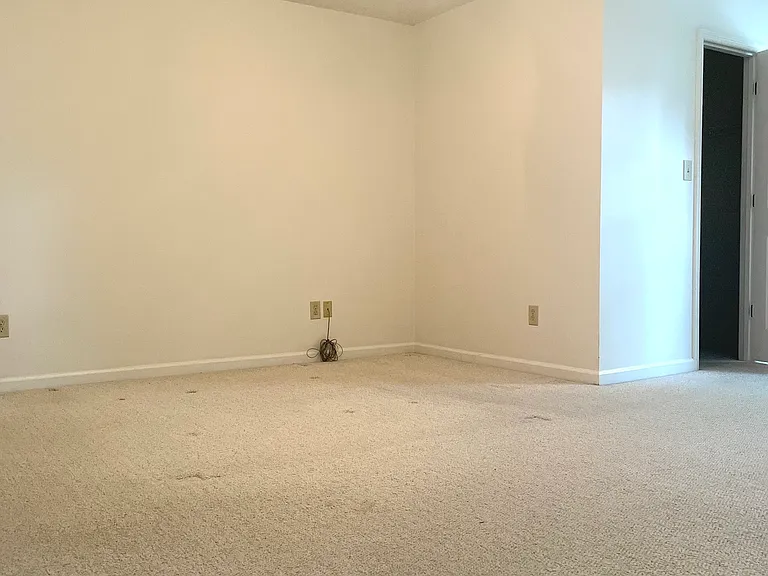 102 Ridgestone Ct — Photo 11