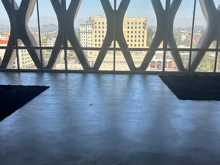 2404 Wilshire Blvd #10E — Photo 5