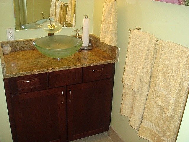 1st image of 2059 Huntington Ave APT 910
