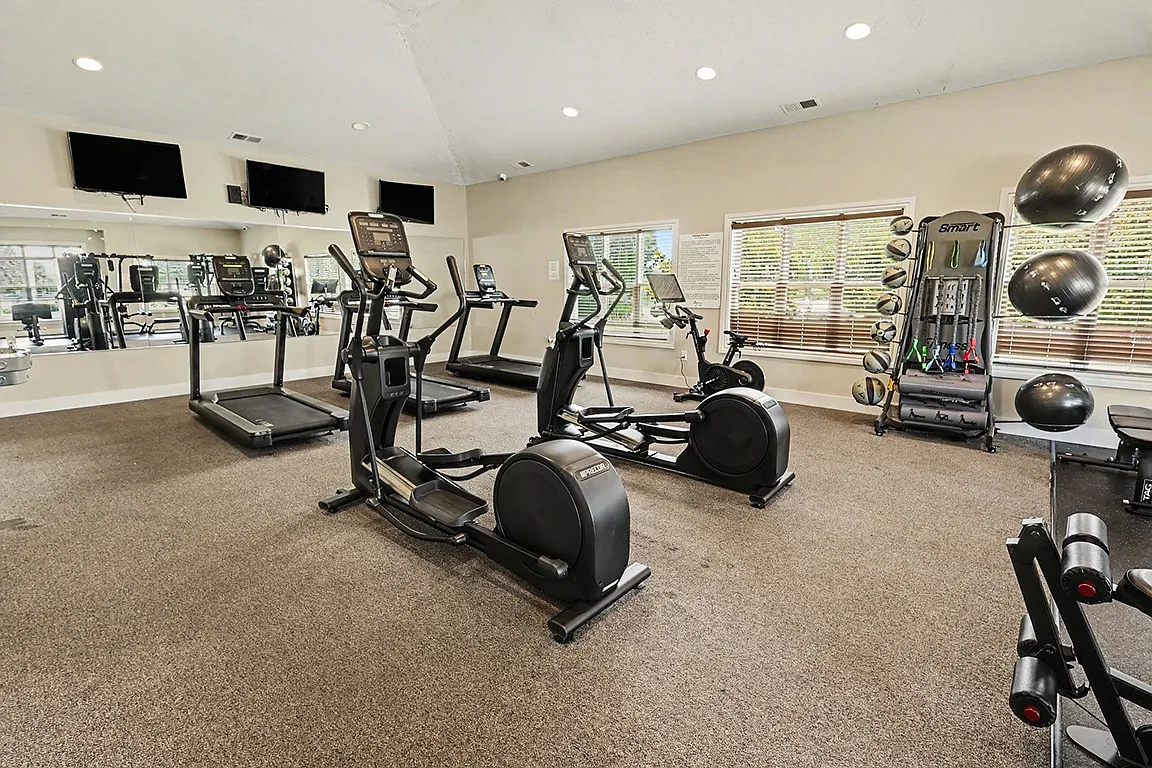 Limestone Creek Apartment Homes — Photo 3
