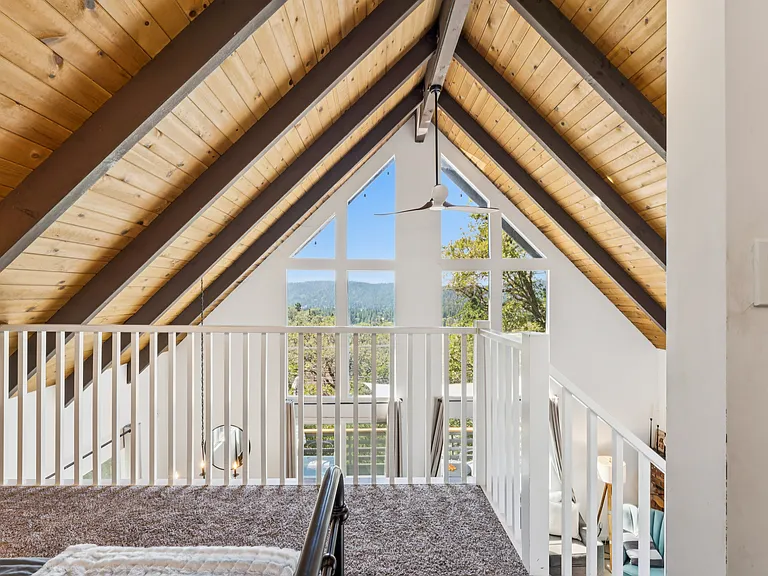 27528 Matterhorn Dr — Photo 16