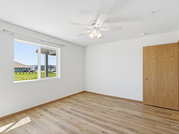 5th image of 1435 Peterson Dr #609
