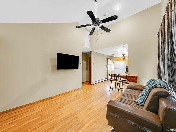2nd image of 650 College Road