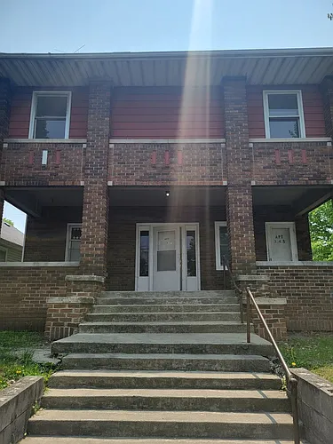 205 E Willard St Photo 1